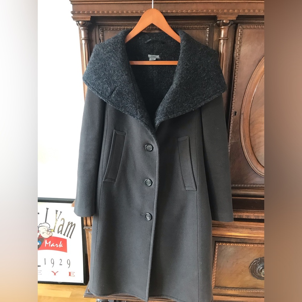 Winter coat MO 851 , whool and cashmere. Size 4